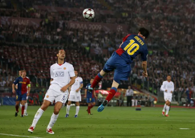 Ronaldo và Messi lần đầu đụng độ