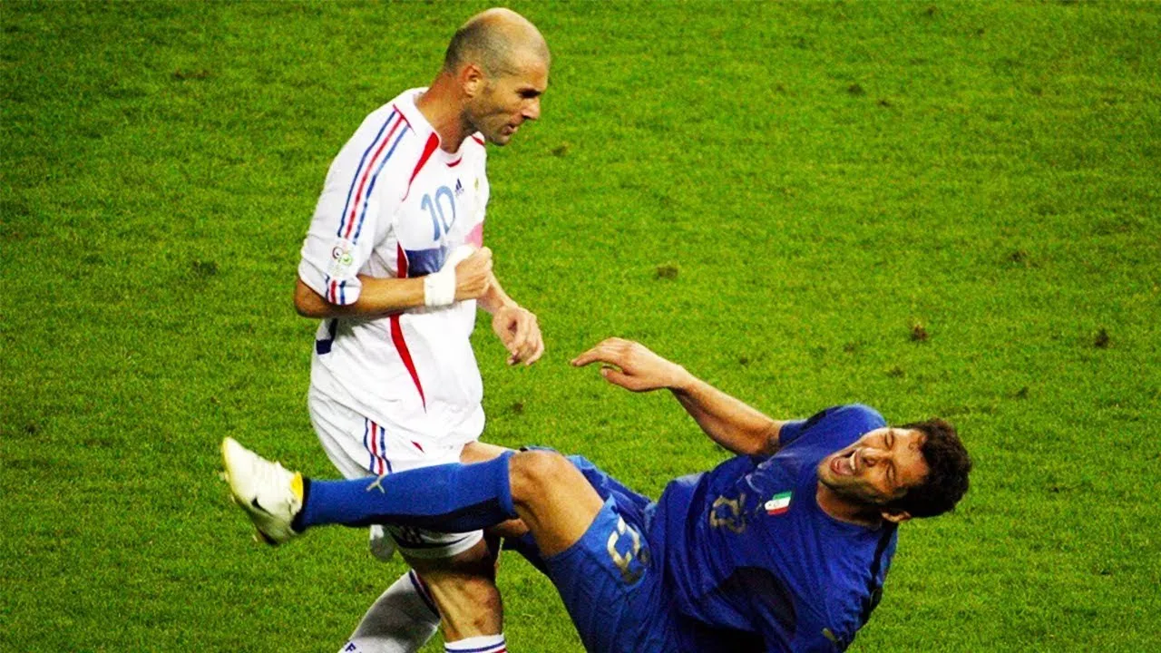 Matterazzi nhắc lại màn khiêu khích Zidane năm 2006