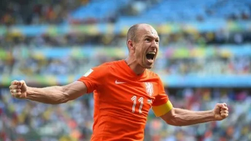 Arjen Robben xuất sắc hơn Messi ở World Cup 2014