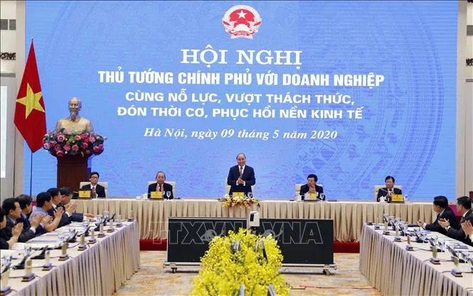 Thủ tướng Nguyễn Xuân Phúc và các Phó Thủ tướng chủ trì hội nghị tại điểm cầu Hà Nội