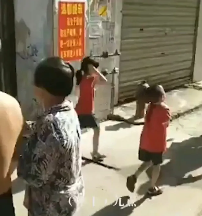 Trung Quốc: Tấn công bằng dao ở trường tiểu học, 39 người bị thương