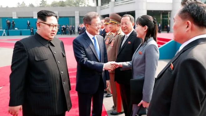 Triều Tiên bất ngờ tuyên bố tạm ngưng các hành động quân sự chống lại Hàn Quốc