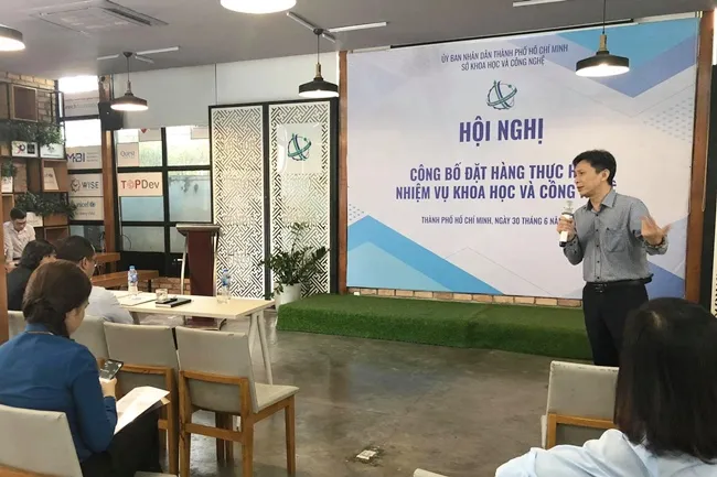 Ông Nguyễn Việt Dũng - Giám đốc Sở Khoa học và Công nghệ TPHCM chia sẻ tại Hội nghị. 