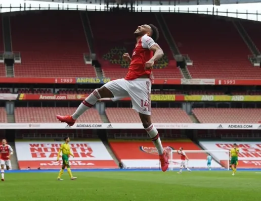 Aubameyang lên tiếng về tương lai ở Arsenal