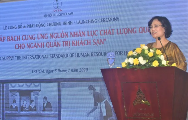 Bà Lưu Thị Thu Hoài, phát biểu tại chương trình. 