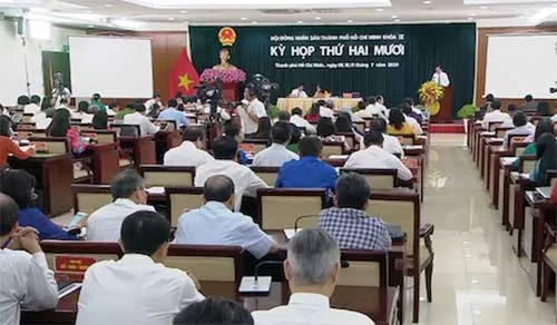 Bà Nguyễn Thị Lệ, Phó Bí thư Thành ủy, Chủ tịch HĐND TP Hồ Chí Minh chủ trì kì họp thứ 20 HĐND TP Hồ Chí Minh khóa IX trong ngày 9/7. 