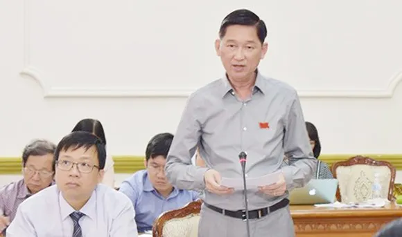  Phó Chủ tịch UBND TPHCM, Trần Vĩnh Tuyến, đình chỉ công tác