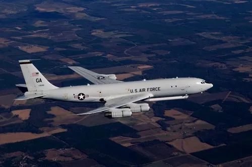 Máy bay trinh sát E-8C của Không quân Mỹ