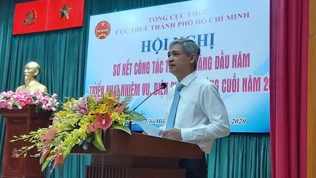 Ông Lê Duy Minh, Cục trưởng Cục thuế Thành phố Hồ Chí Minh chia sẻ thông tin tại hội nghị