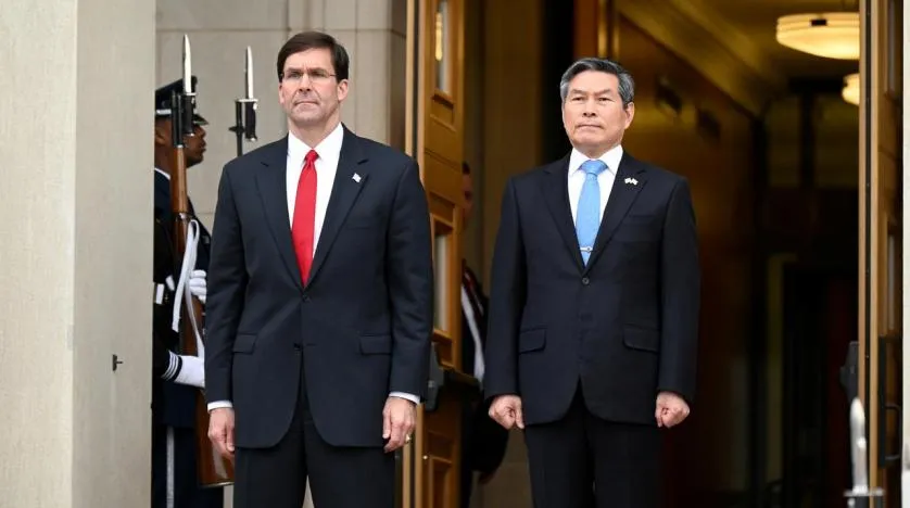 Bộ trưởng Quốc phòng Mỹ Mark Esper đón tiếp người đồng cấp Hàn Quốc Jeong Kyeong-doo ngày 24/2/2020