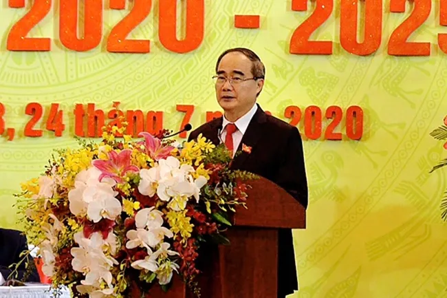Bí thư Thành ủy Thành phố Hồ Chí Minh Nguyễn Thiện Nhân phát biểu tại đại hội. 