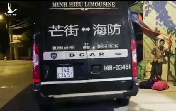 xe khách 16 chỗ chở 4 khách Trung Quốc đi từ Quảng Ninh đến Đà Nẵng 