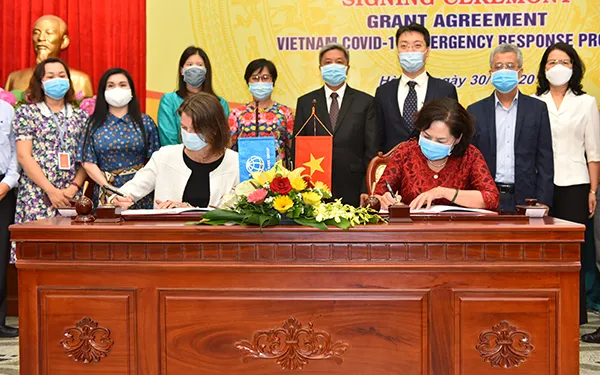 Ngân hàng Thế giới và Ngân hàng Nhà nước Việt Nam ký Hiệp định Viện trợ không hoàn lại trị giá hơn 6,2 triệu đô la Mỹ để tăng cường năng lực giám sát và xét nghiệm COVID-19