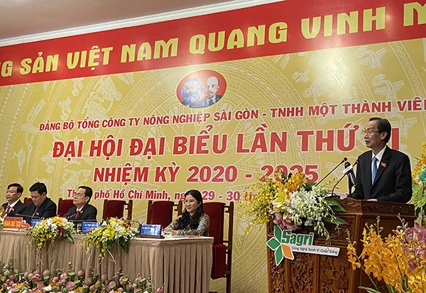 Đồng chí Lê Thanh Liêm- Ủy viên Ban thường vụ Thành ủy, Phó Chủ tịch thường trực UBND Thành phố phát biểu tại đại hội