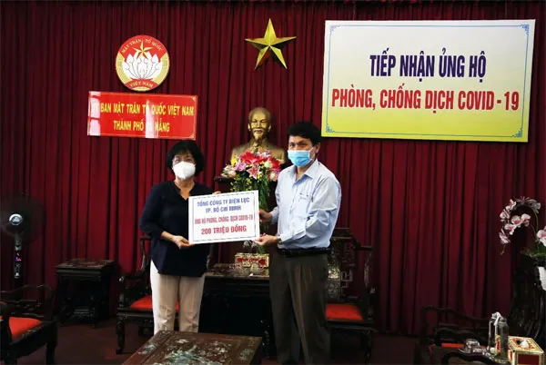 Tổng Công ty Điện lực TPHCM ủng hộ Đà Nẵng 200 triệu đồng phòng chống dịch Covid-19