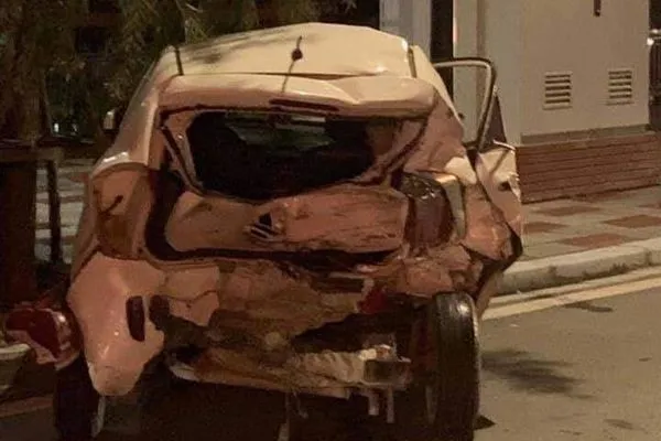 Tin tức tai nạn giao thông hôm nay 19/8/2020: Xế hộp Lexus gây tai nạn liên hoàn, 1 nữ công an tử vong 