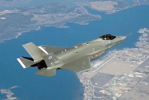 Mỹ xem xét việc bán máy bay chiến đấu F-35 cho UAE
