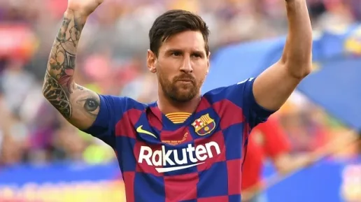 Luis Figo lên tiếng về tương lai Messi