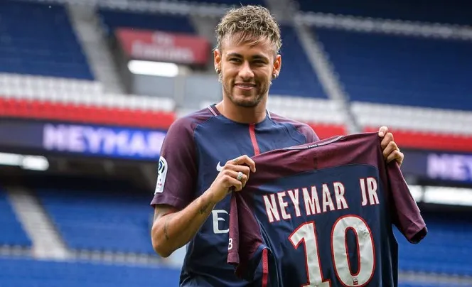 Neymar chính thức xác nhận tương lai