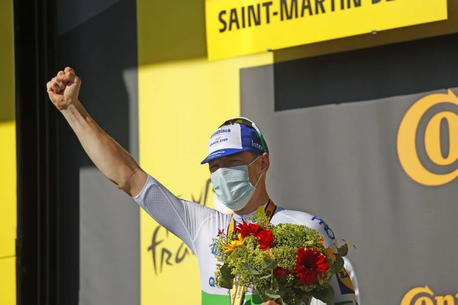 Tour de France 2020: Về nhất chặng 10, Sam Bennett đoạt áo xanh từ tay Peter Sagan