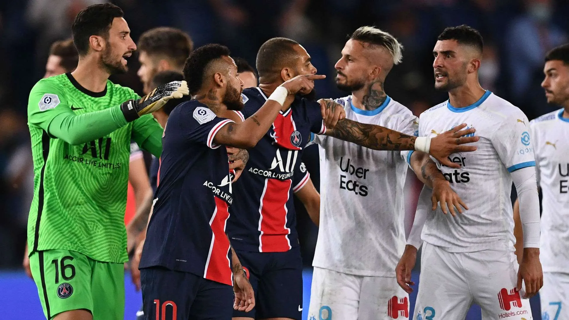 Kết quả bóng đá hôm nay 14/9: Neymar nhận thẻ đỏ, PSG nhận thất bại thứ hai tại Ligue 1