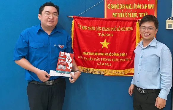 (VOH) - Nhóm bạn Trần Đỗ Nam Long, Nguyễn Đình Thiên thuộc đơn vị: Quận Đoàn Quận 1 TpHCM lập ra ứng dụng S4Life – nhằm hiến máu cứu người khi cần cấp cứu.