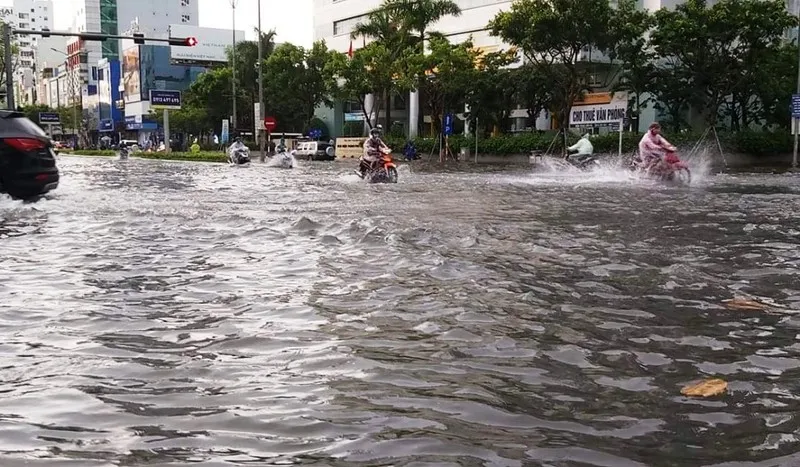 Hàng loạt tuyến đường bị ngập tại Đà Nẵng. Ảnh: PLO 