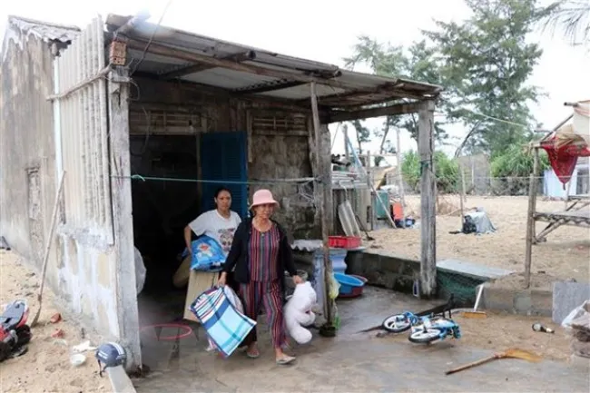 Thừa Thiên Huế: khẩn trương di dời hơn 106.600 dân khỏi vùng nguy hiểm