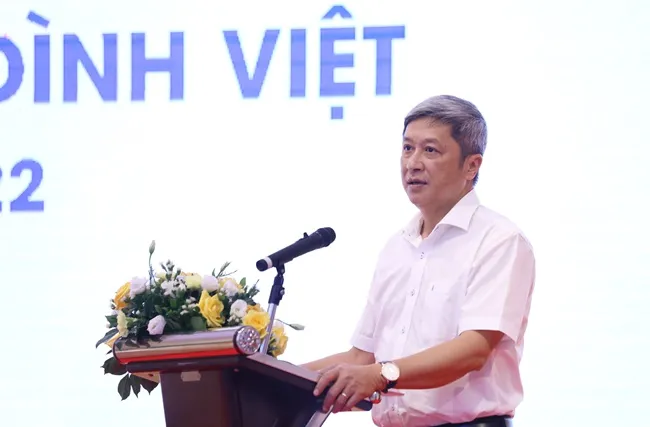 2: PGS. TS Nguyễn Trường Sơn, Thứ trưởng Bộ Y tế tham dự và phát biểu chỉ đạo tại chương trình