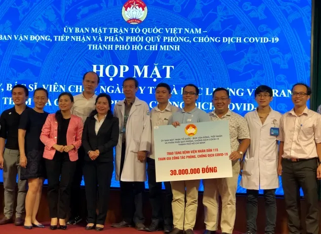 Buổi họp mặt để tri ân đoàn y, bác sĩ, điều dưỡng Thành phố Hồ Chí Minh đã tham gia tiếp ứng, chăm sóc, điều trị người bệnh Covid-19 tại thành phố Đà Nẵng và Quảng Nam vừa qua.