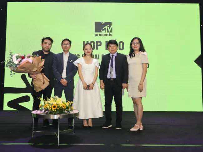 Chiều 7/10, MTV Việt Nam chính thức công bố các nghệ sĩ đại diện Việt Nam và cách thức bình chọn nghệ sĩ tại đấu trường quốc tế. 
