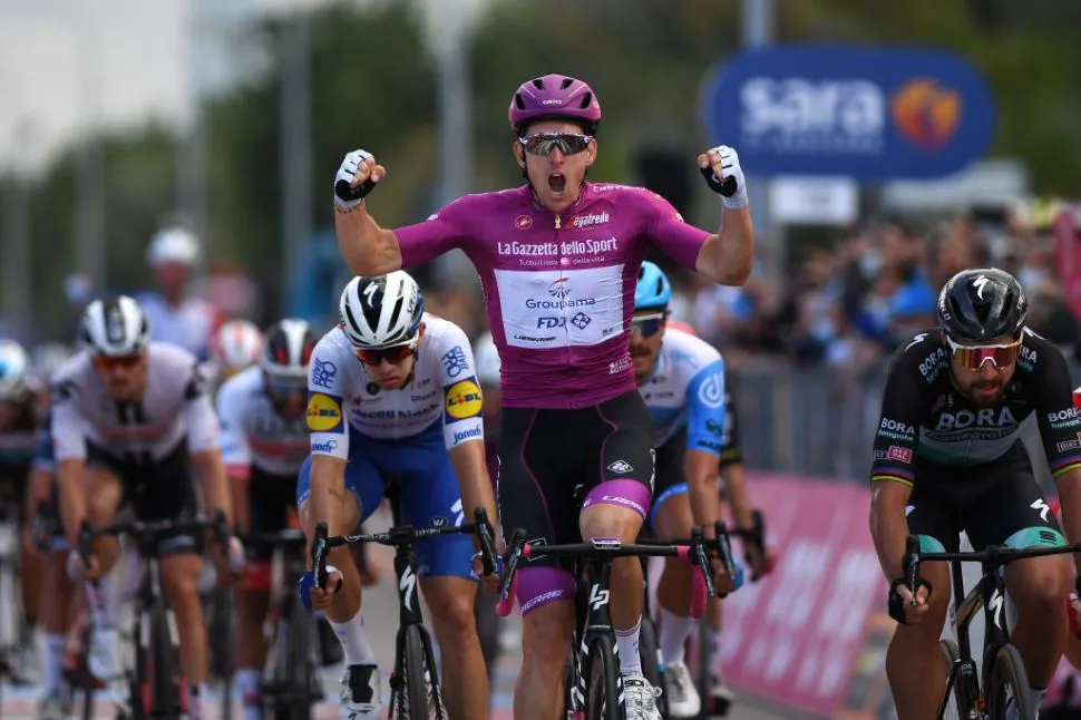 Giro D'Italia 2020: Về nhất chặng 10, Arnaud Demare lần thứ tư thắng chặng