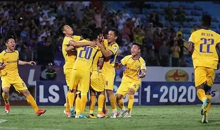 Kết quả V-League 2020: Hạ Hải Phòng phút bù giờ, SLNA trụ hạng sớm 3 vòng đấu