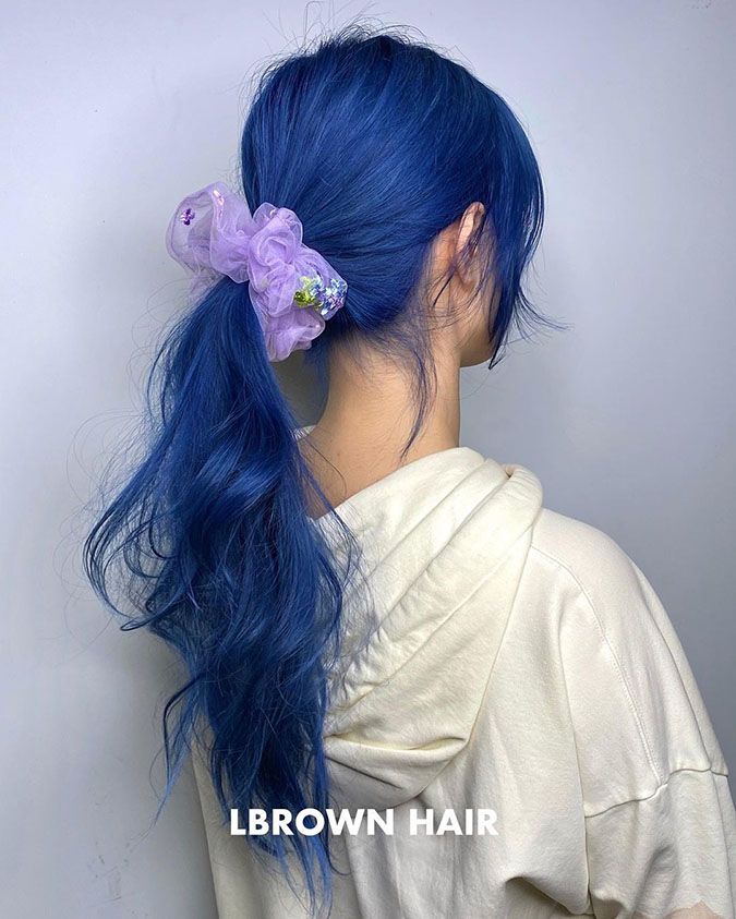 Jiyeon chán tóc tím chuyển sang nhuộm tóc màu xanh dương
