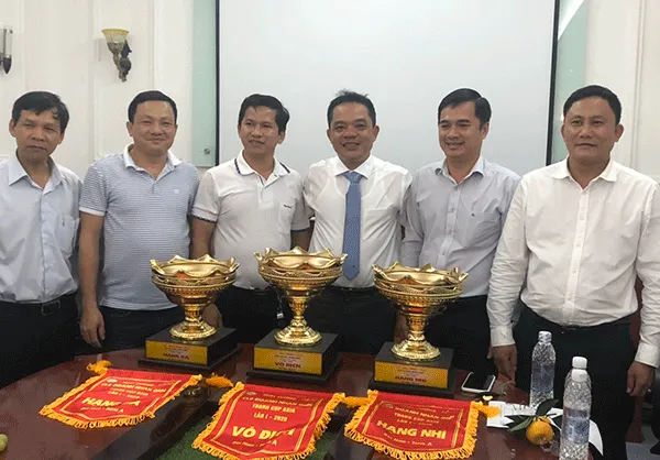 Tổ chức giải quần vợt doanh nhân QNH hướng về đồng bào miền Trung