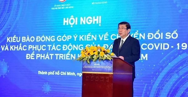 Chủ tịch Nguyễn Thành Phong phát biểu tại hội nghị.
