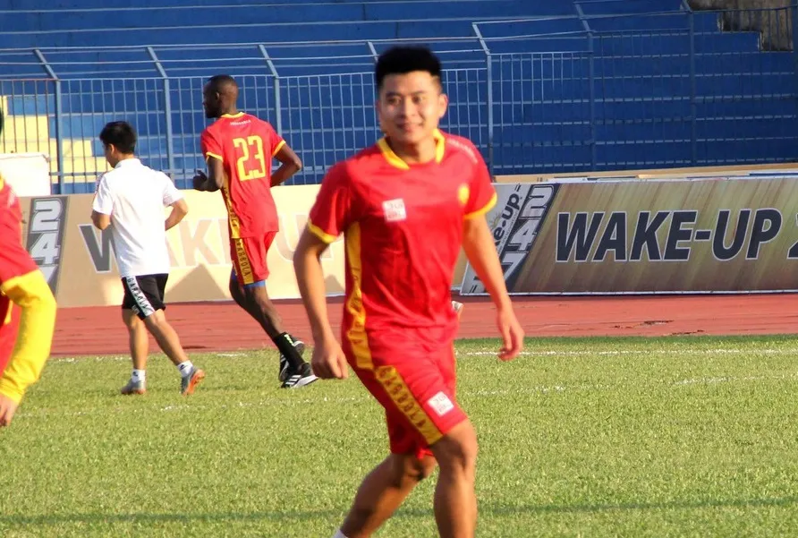 Lê Phạm Thành Long tiếp tục ở lại thi đấu cho CLB Thanh Hóa