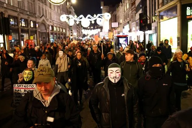 Anh: Hàng trăm người bị bắt giữ vì vi phạm lệnh phong tỏa ở London
