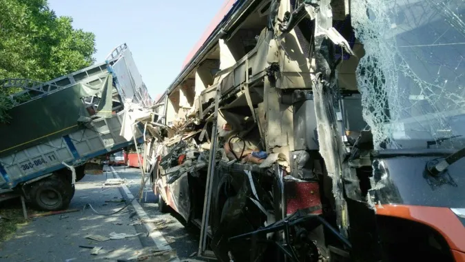 Tin tức tai nạn giao thông hôm nay 10/11/2020: Tai nạn kinh hoàng khiến 3 người tử vong tại Đồng Nai ảnh 4