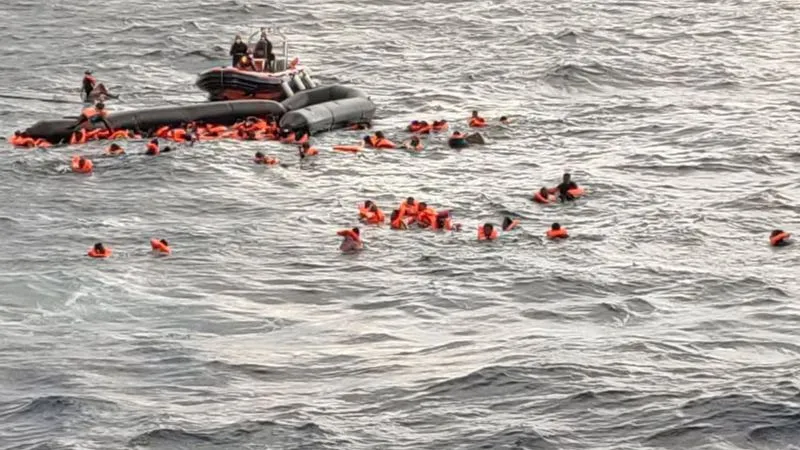 Lật xuồng chở người di cư ở Địa Trung Hải, ít nhất 5 người thiệt mạng