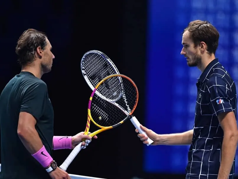 ATP Finals 2020: Đánh bại Djokovic và Nadal, Thiem và Medvedev vào chung kết