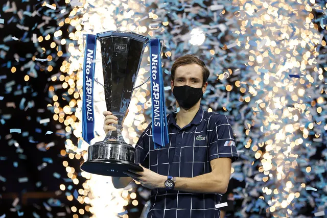 ATP Finals 2020: Thắng ngược Dominic Thiem, Daniil Medvedev lần đầu lên ngôi vô địch