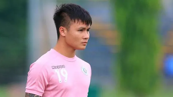 Quang Hải đang được các đội bóng Đông Á theo đuổi