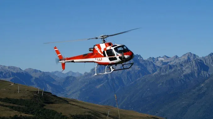 Pháp: Rơi trực thăng ở dãy núi Alps, 5 người thiệt mạng