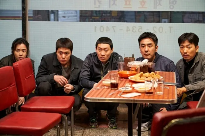 Review phim Nghề Siêu Khó – bộ phim có doanh thu cao nhất mọi thời đại của Hàn Quốc ảnh 2