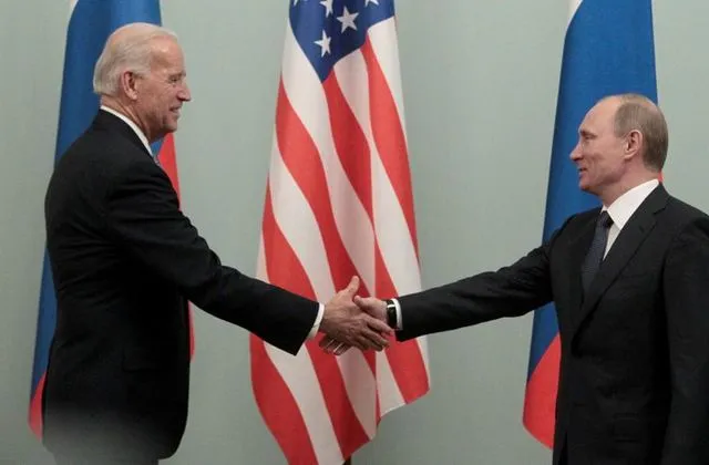 Tổng thống Nga Putin chúc mừng Joe Biden chiến thắng bầu cử Mỹ