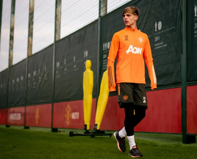 MU có thể cho mượn hậu vệ cánh Brandon Williams 