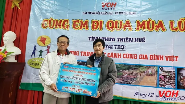 Đài TNND TPHCM - Chương trình Sát cánh cùng gia đình Việt ủng hộ người dân Thừa Thiên-Huế bị thiệt hại do bão lụt 1