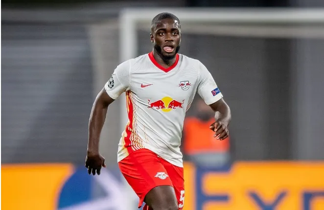 PSG muốn vượt mặt MU vụ Upamecano