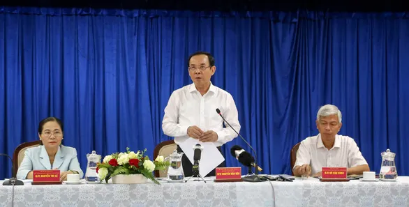 Bí thư Thành ủy TP.HCM Nguyễn Văn Nên phát biểu tại hội nghị. 
